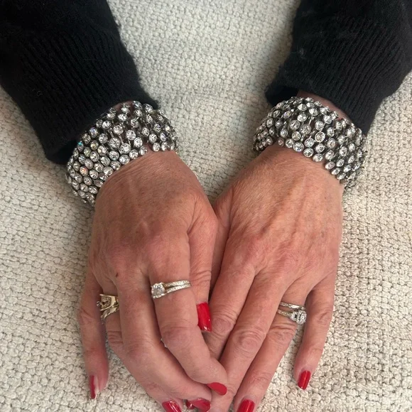 Chic Dazzling Silver Rhinestones Bracelets/Cuffs❤️0/S - Picture 7 of 8